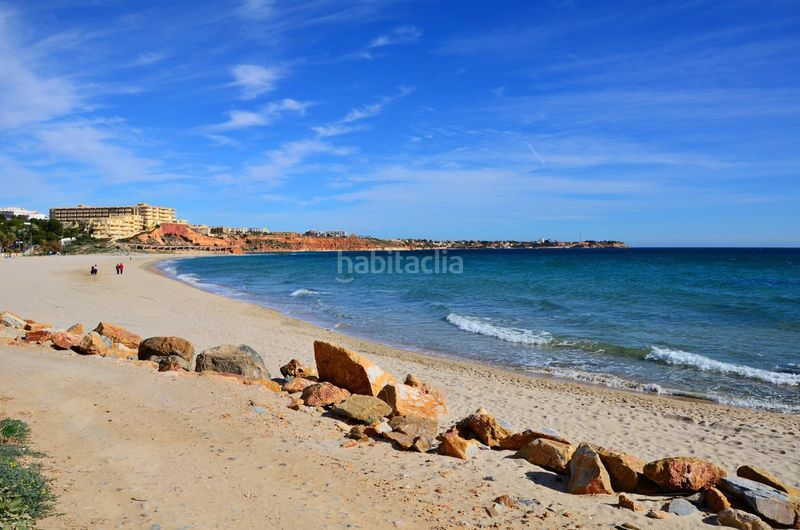 Foto 868d226e-bc60-4c35-90ee-6e8f9e1720a7. Xalet amb aparcament piscina a Aguamarina Orihuela