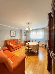 Apartament  Avenida luis espada. Coqueto apartamento en verín centro