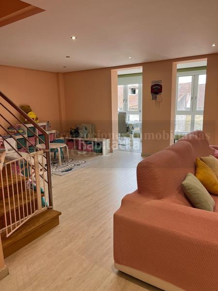 Foto 50973ec0-5d75-4525-8d23-f2fa10a71605. Casa pareada exclusiva casa en el centro en Verín