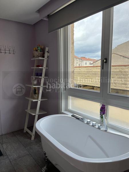 Foto 66859bf9-be66-4e66-a77a-6de5272544be. Casa pareada exclusiva casa en el centro en Verín