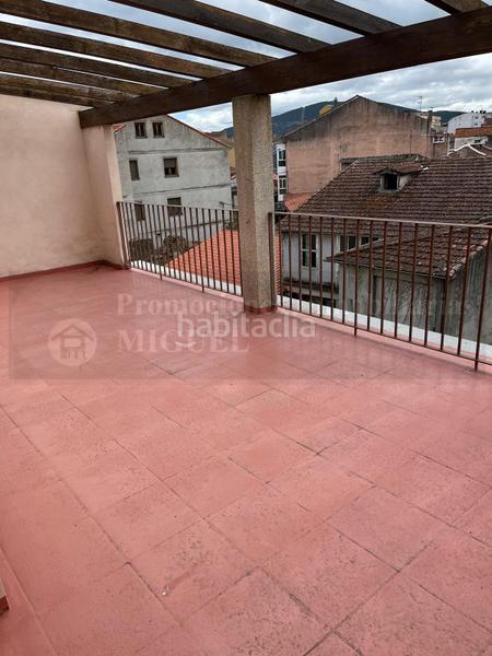 Foto 6f09de45-64b4-43af-98da-e7020a8cf807. Casa pareada exclusiva casa en el centro en Verín