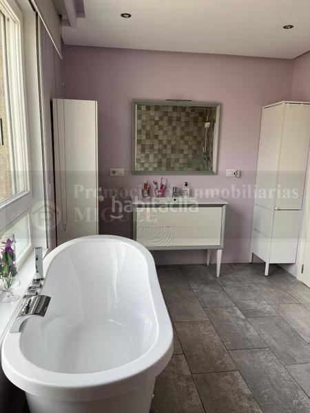 Foto 6f6ac729-bc40-4fb2-92ae-105728951470. Casa pareada exclusiva casa en el centro en Verín