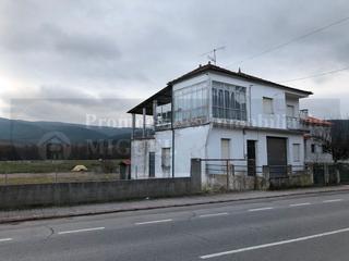 Maison à Laza. Casa con terreno ideal para reformar