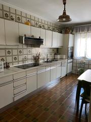 Casa a Verín. Casa con terreno en pleno centro