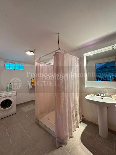 Foto 194ef9f0-8fca-4c05-9f48-38fb42bf5280. Chalet cómoda casa al lado en Verín