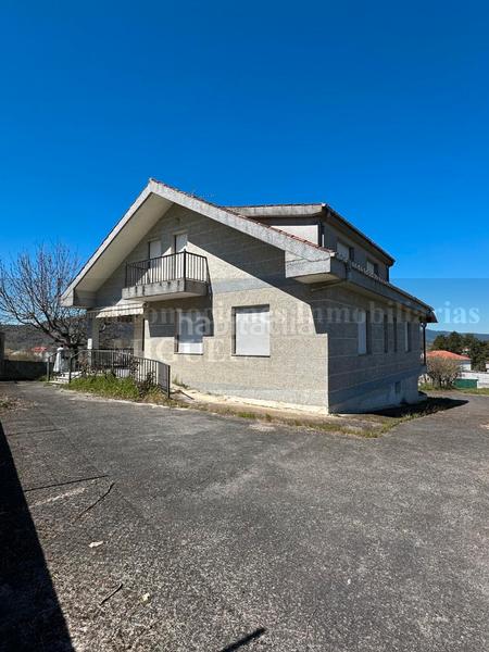 Foto e11b64f0-49cc-4c8d-803a-74eb7ea1dbdf. Chalet cómoda casa al lado en Verín