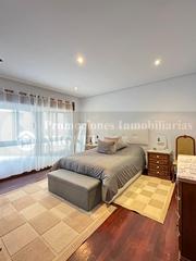 Casa a Verín. Vivienda con bajo, nave y terreno