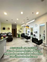 Lloguer Local Comercial a Verín. Peluquería en alquiler lista para empezar a funcionar
