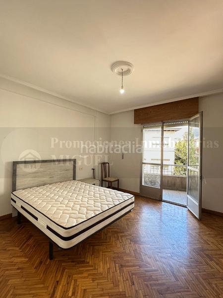 Foto 2c031ed6-cad4-4967-95cf-79e582765a0a. Piso  céntrico con gran potencial en Verín