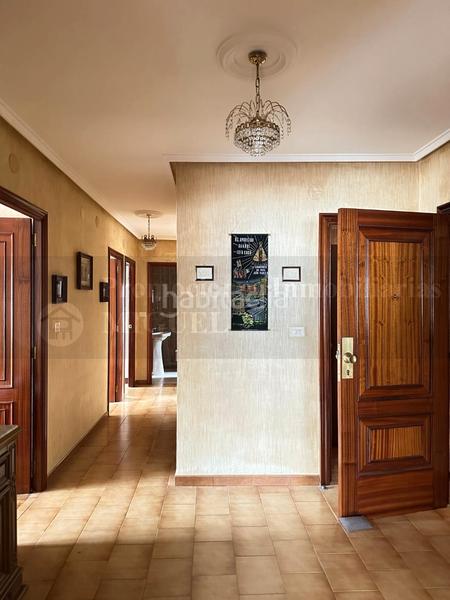 Foto 02348a62-2d9e-426b-a380-b9b3d6615f77. Edifici a Verín