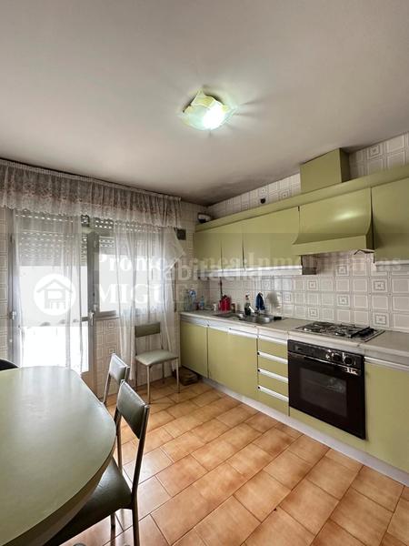 Foto 0b076090-e42a-490b-9710-80a4d255edc7. Edifici a Verín