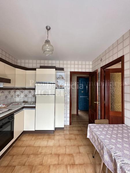 Foto 2ddc6822-c1b9-4bde-be59-a2c9f3bbd568. Edifici a Verín