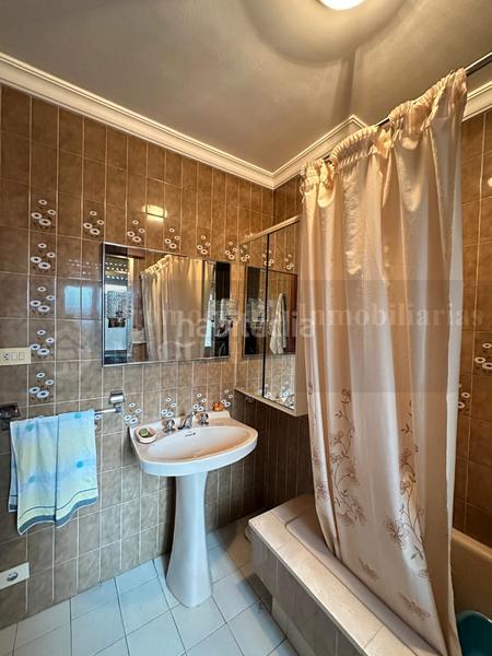 Foto 35502830-ae5c-4d3c-a41f-aaded7676f7d. Edifici a Verín