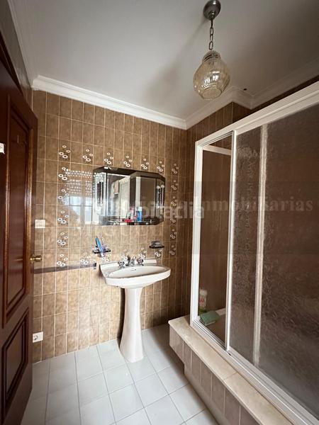 Foto 6c9b8bfb-c672-43d5-be2d-9f189ee44263. Edifici a Verín