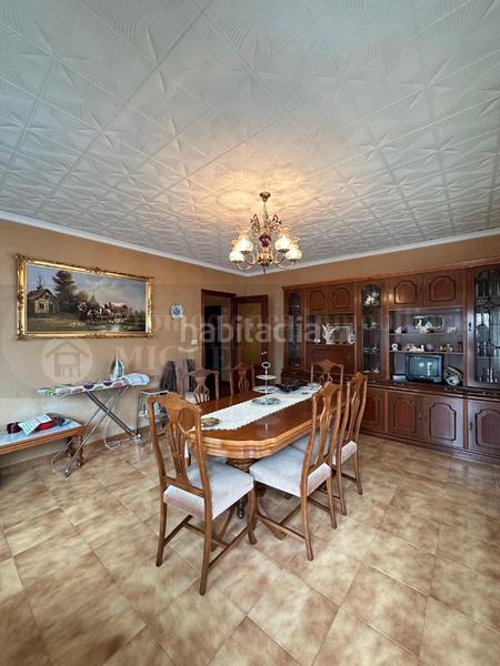 Foto aad05c1a-5e3c-4ff9-a59c-a611deb0d4b4. Edifici a Verín