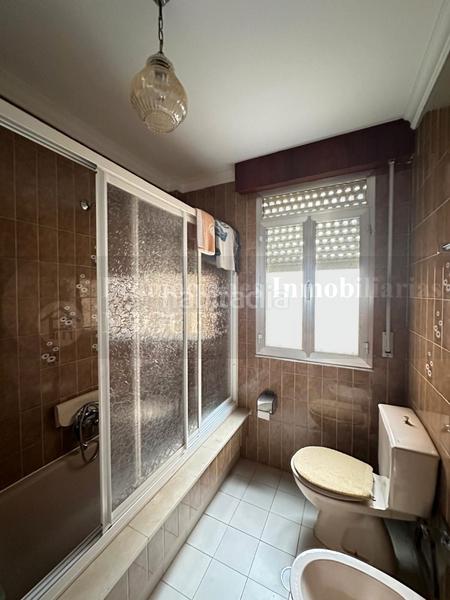 Foto daae9580-3f68-42f8-9a25-ed3f0a0ccf39. Edifici a Verín