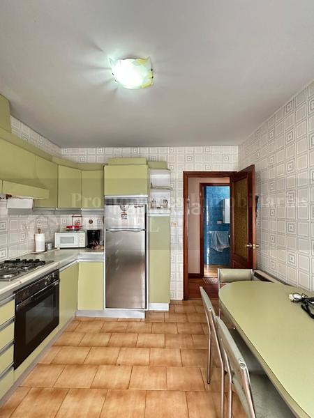 Foto e029d191-7df1-41e0-9c73-0774ac095534. Edifici a Verín