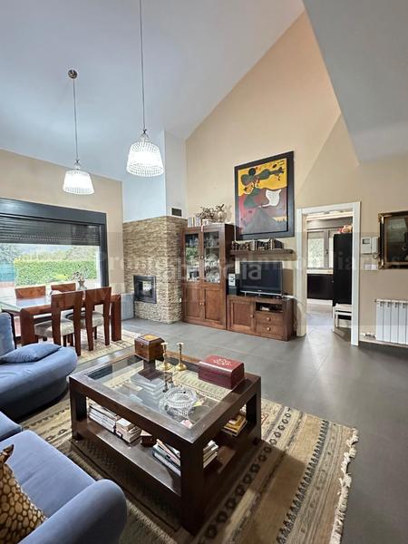 Foto 2b165967-d92b-46ba-b9be-972c3e26be0c. Chalet avec cheminée chauffage parking piscine dans Verín