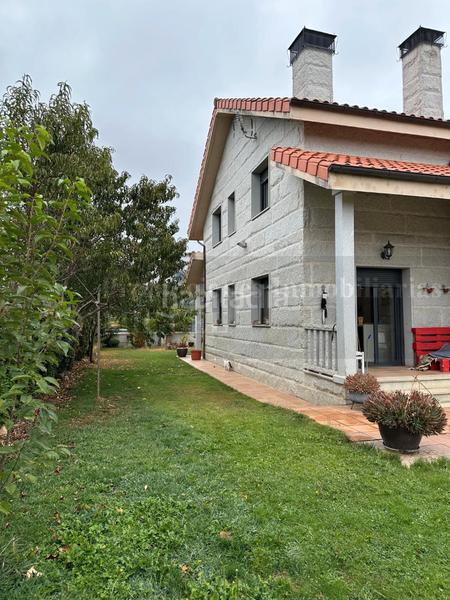 Foto 3188f046-760c-4f84-bea5-3a9b2ca2b927. Chalet avec cheminée chauffage parking piscine dans Verín