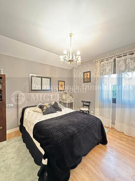 Foto e99ad653-6b06-4bed-adfb-f8a82c71a1f6. Chalet avec cheminée chauffage parking piscine dans Verín