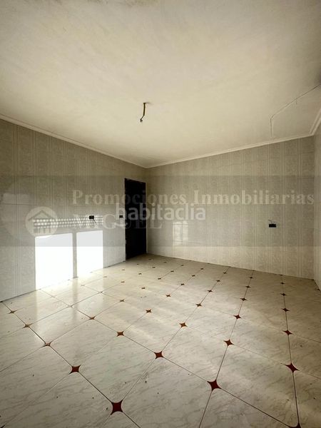 Foto ba545a6c-ae2b-4916-94ad-df523cc74c54. Casa a Laza