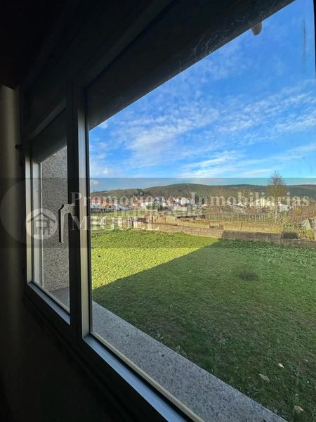 Foto d6b99aa3-5435-4f66-9875-2705bc1006a0. Casa a Laza