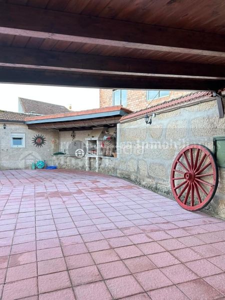 Foto cc33d877-aeb6-477e-a7a3-ee915a43bd23. Casa a Monterrei
