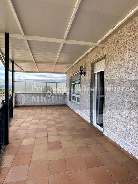 Foto ea87015b-85b2-42c0-b593-8e0f611b25a3. Casa  en concello en Monterrei