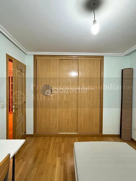 Foto afc01907-27e7-491e-952d-744391c5cc4a. Apartamento impecable apartamento en Verín