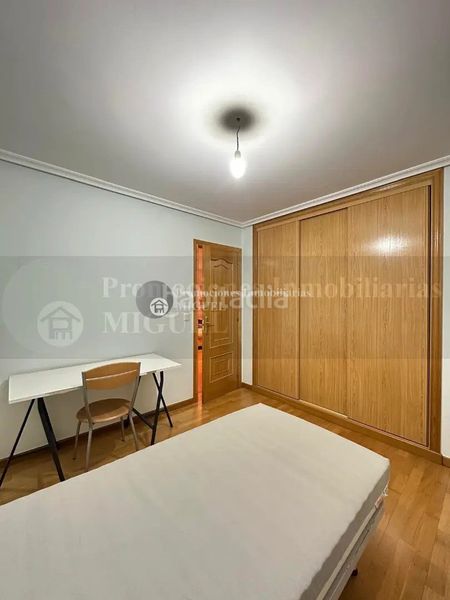 Foto e6c3cc08-4e40-44f0-98c1-1b605568a635. Apartamento impecable apartamento en Verín