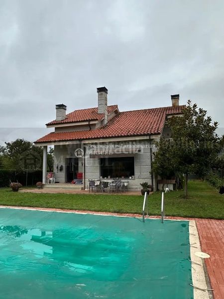 Foto ddcb0670-f9ae-4714-b4fb-bd1e498c3f1f. Casa amb calefacció aparcament a Verín