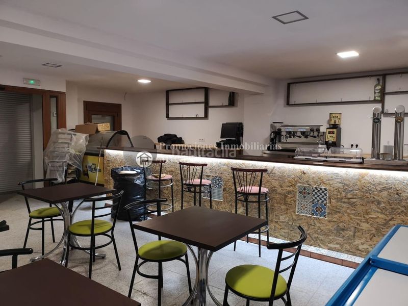 Foto e1d4f96d-4fd9-4a97-b5e8-a75d002e0646. Casa aparellada amb aparcament a Verín