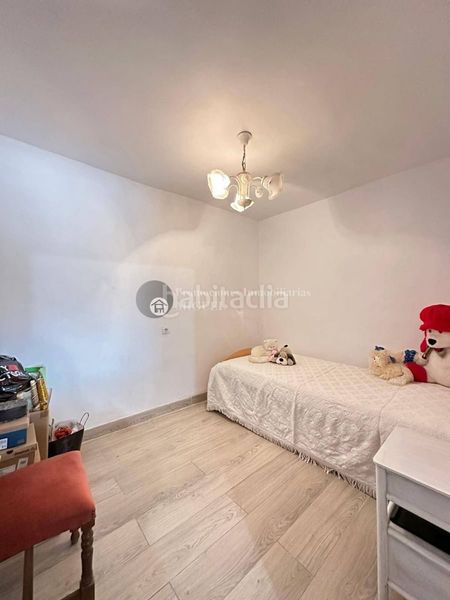 Foto ec964810-5719-41c9-9807-92e90544f71f. Casa aparellada amb aparcament a Verín