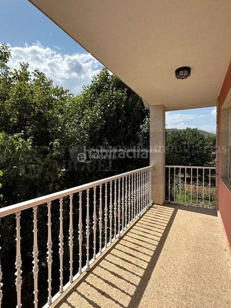 Foto ceb9253b-3f75-47ac-954e-6d9884400896. Casa a Monterrei