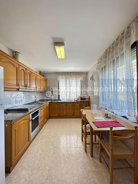 Foto 03074f42-8b09-4aef-9463-24e40beb8d91. Casa comoda casa pegada a verin en Verín