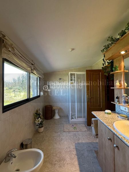 Foto d3387423-f77f-40fa-9565-2344c2fca44a. Casa comoda casa pegada a verin en Verín