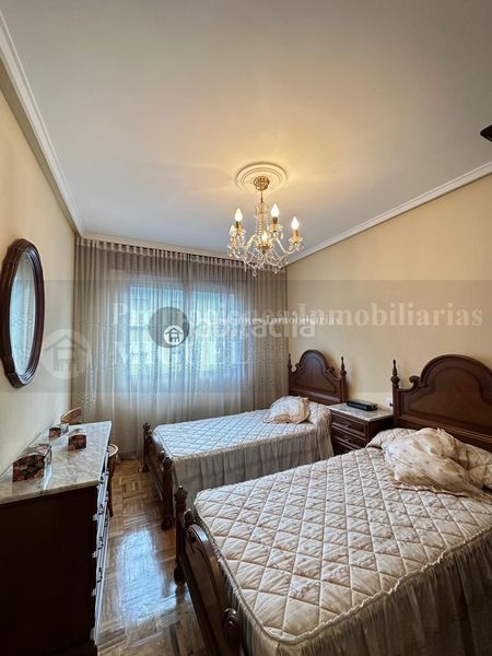 Foto c0788df2-fb2e-4b7c-a7f5-2e7d981883a6. Pis a Verín