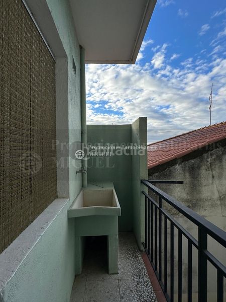 Foto f6d52df1-8e8c-416b-985e-8b881b26ec03. Pis a Verín