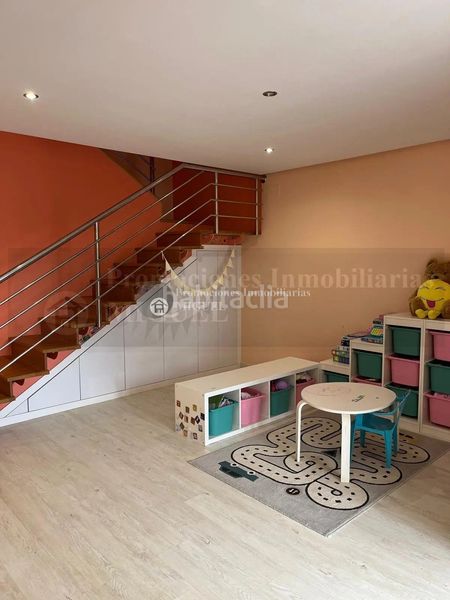 Foto 5020543e-e81e-4d30-993a-b64aa08258c0. Casa adossada a Verín