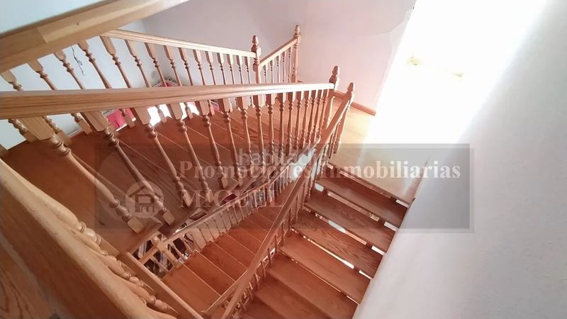 Foto f54b0e44-0992-49e7-9772-6c8dc2e9310c. Casa a Verín