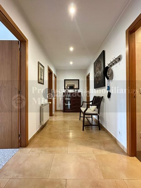 Foto 69cfa8ca-0eaf-44fa-b5e6-38def7cb1dd7. Xalet amb calefacció aparcament a Monterrei