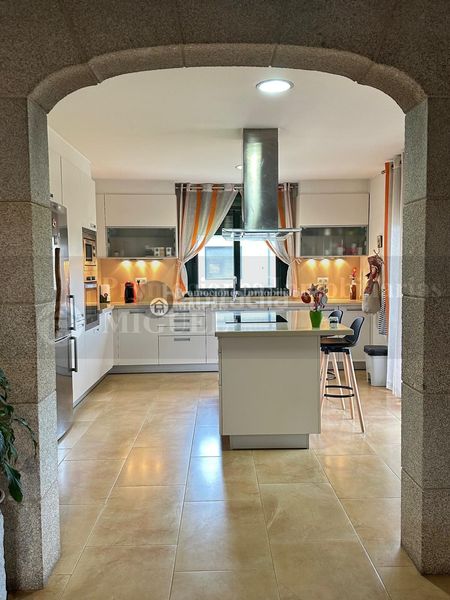 Foto d3823a66-0f02-48c5-a4db-a9d3af2ff0ad. Xalet amb calefacció aparcament a Monterrei