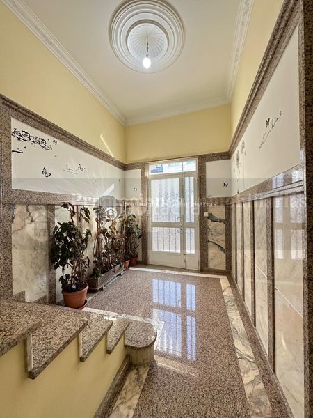 Foto 038a9576-8d46-42dc-ae85-375777615eff. Casa amb aparcament a Verín