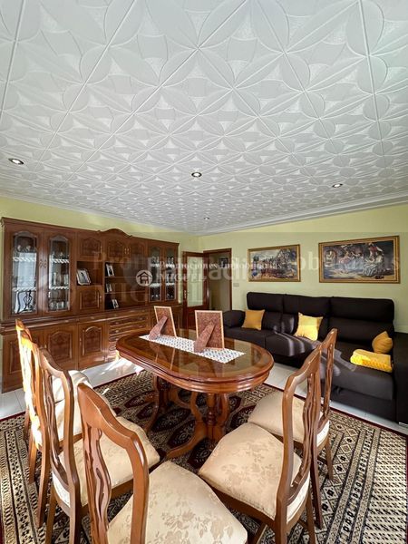 Foto 79db6409-0869-4889-9b88-58fc542c4ebd. Casa amb aparcament a Verín