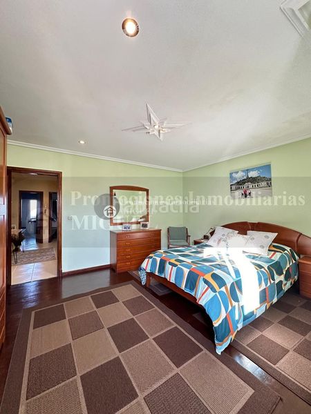 Foto 98cd493b-3875-4fc7-b84e-bb9a815c0f73. Casa amb aparcament a Verín