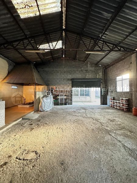 Foto a0eece07-283b-4bda-9877-0cd20ce41c1f. Casa amb aparcament a Verín