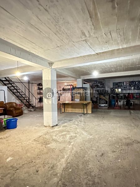 Foto b86811af-6ac2-4a1c-9419-f5c9f74a15ec. Casa amb aparcament a Verín