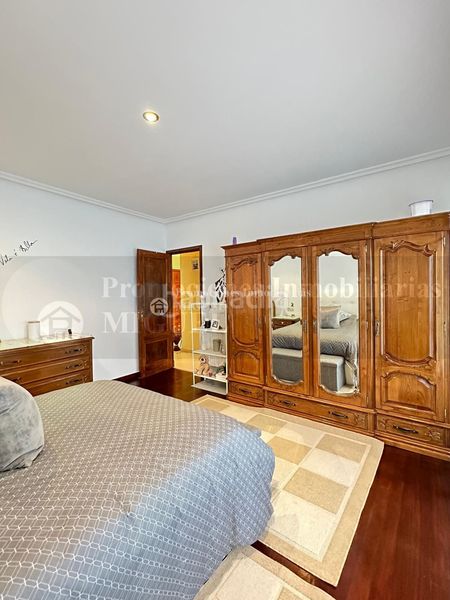 Foto d8038ccd-7e36-4796-b182-16cb79024c99. Casa amb aparcament a Verín