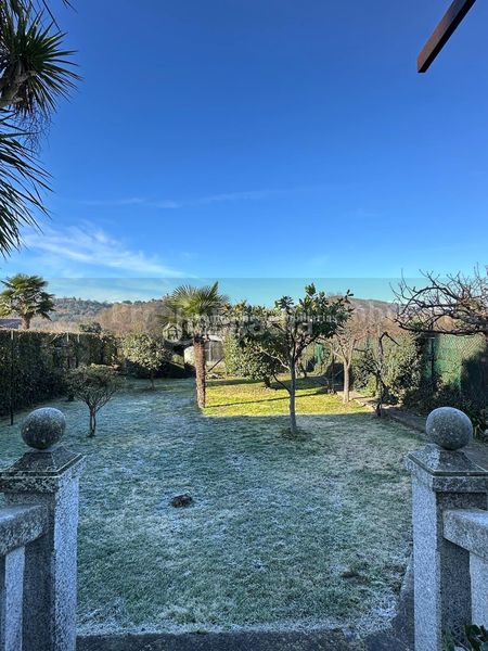 Foto e17df0f4-5d8f-4ec7-9b9e-438ab5fcde4e. Casa amb aparcament a Verín