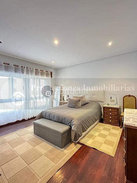 Foto f5560bb7-22c5-4a94-9f6c-82ba980a7b88. Casa amb aparcament a Verín